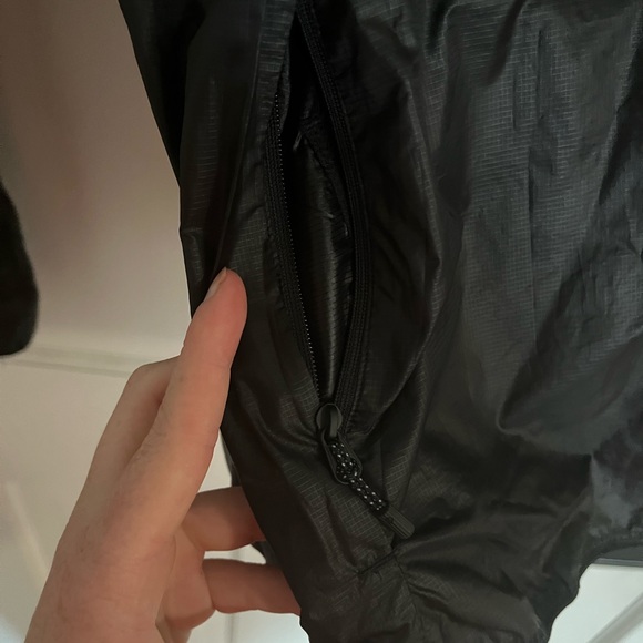 Lululemon Run With it Jacket - Picture 10 of 11